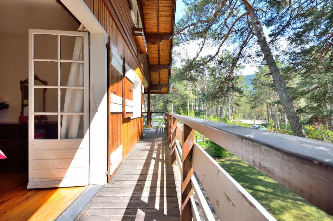 Large Riverside Chalet Near Gorges Du Verdon La Bastide  外观 照片